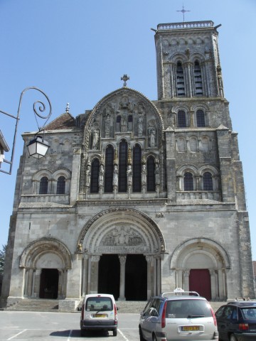 BasiliqueVezelay120.JPG